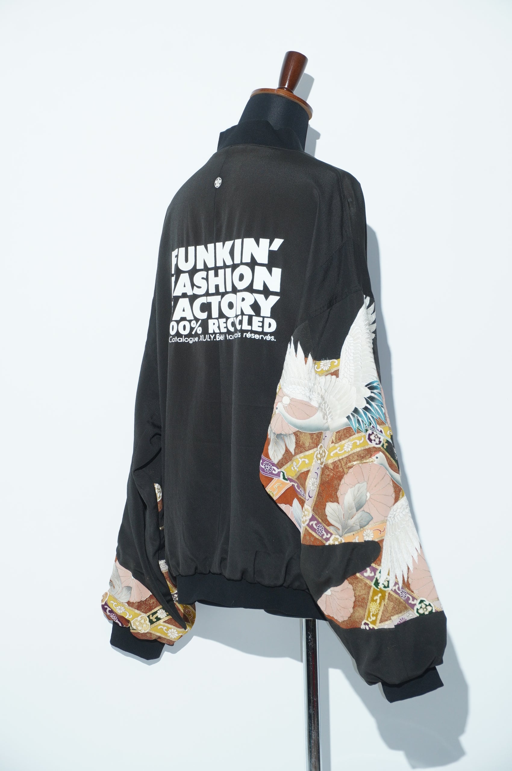 Kurutome Bomber Jacket Soaring Crane | XULY BET