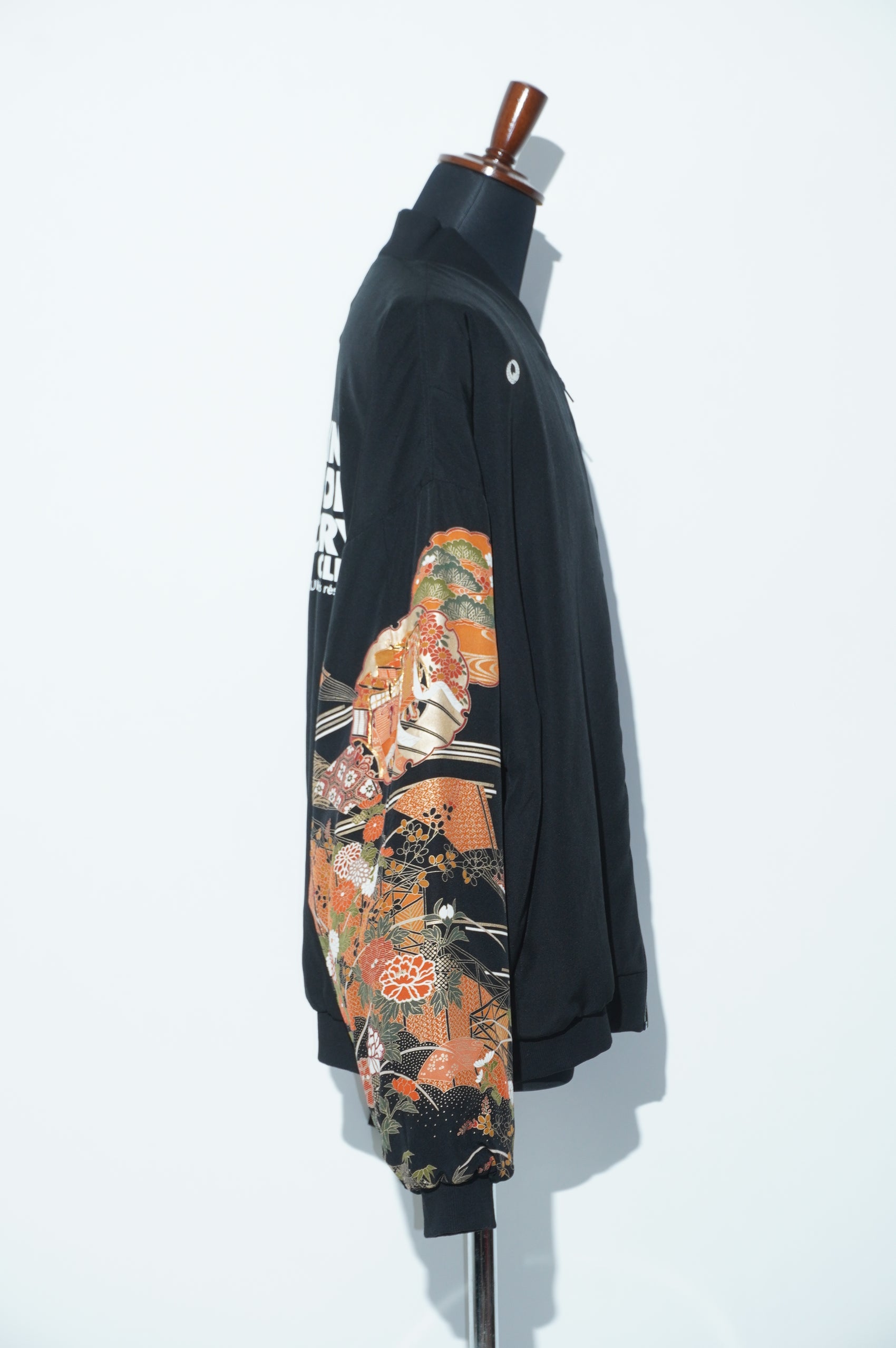 Kurutome Bomber Jacket Royal Cart & Seasonal Flowers | XULY BET